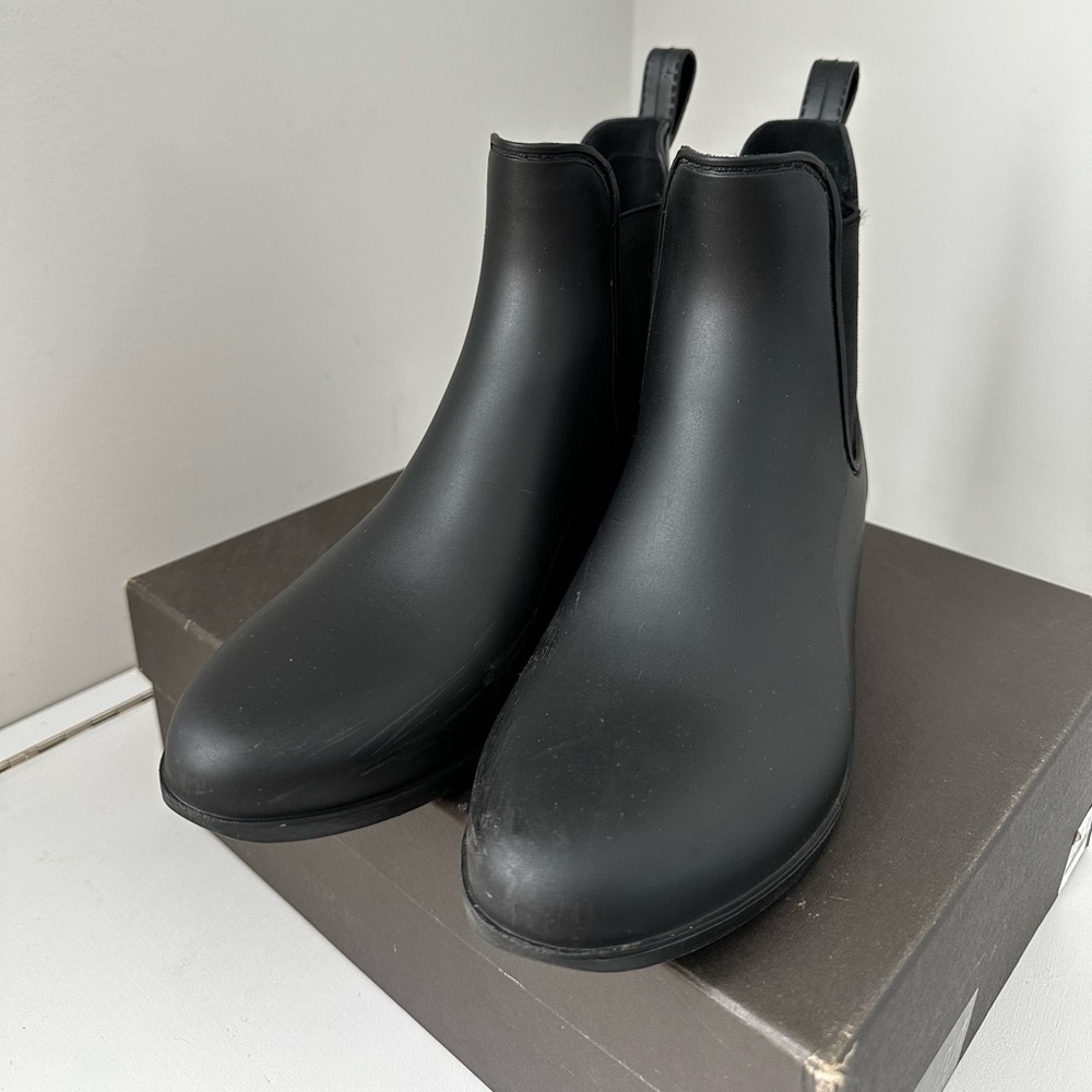 J. Crew Matte Black Chelsea Rain Boots Women’s Size 8